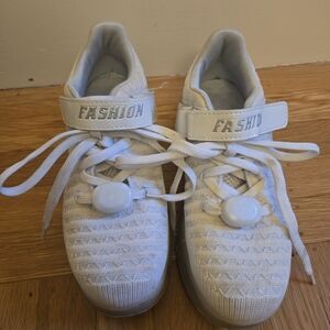 Women's roller shoes